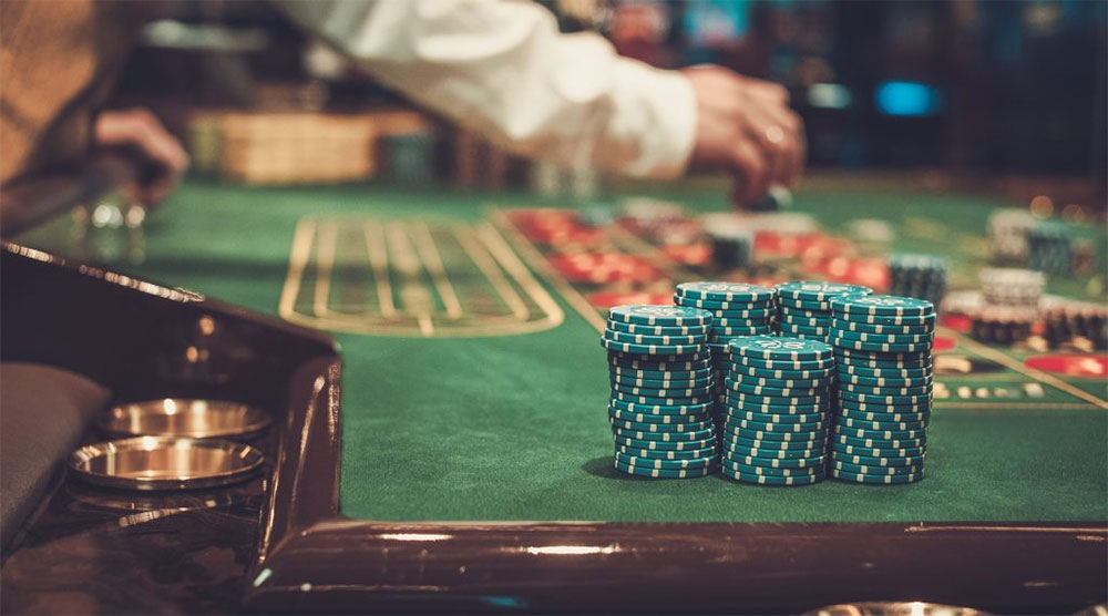 Обладнання для покерних клубів та казино: ключові елементи